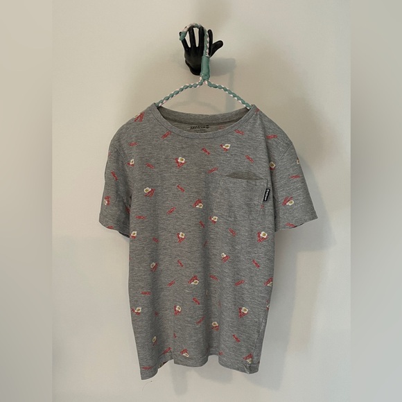 S/M 7/8 Amnesia Bacon n’ Eggs grey kids tshirt w/ breast pocket. Boys Girls - Picture 1 of 6
